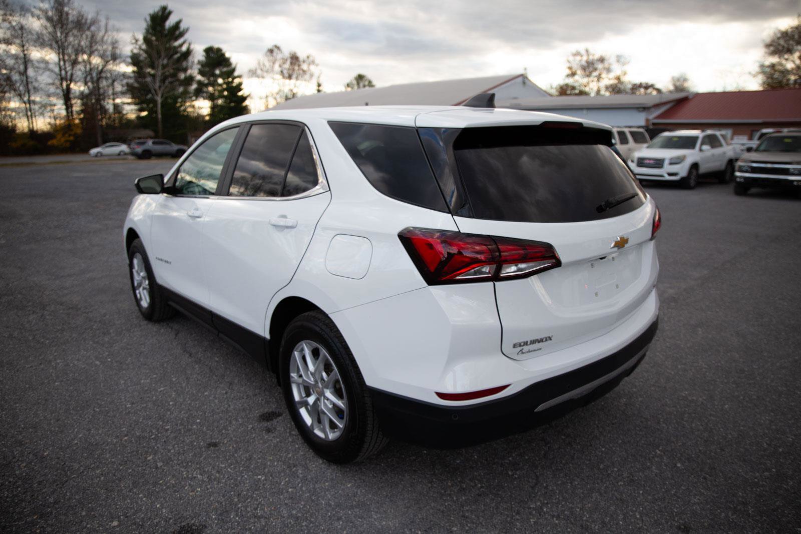 Certified 2023 Chevrolet Equinox LT w/ Driver Convenience Package image 6