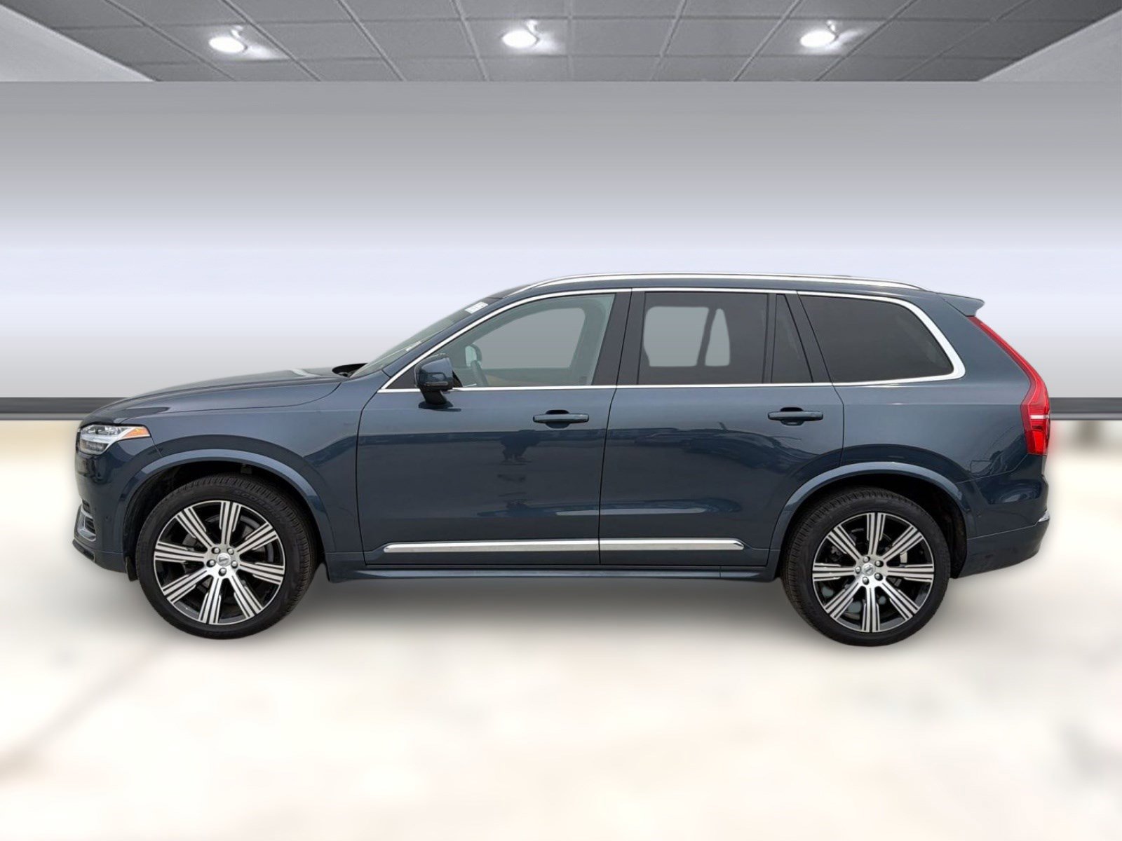 Used 2024 Volvo XC90 B6 Plus w/ Protection Package Premier AWD/4WD image 2