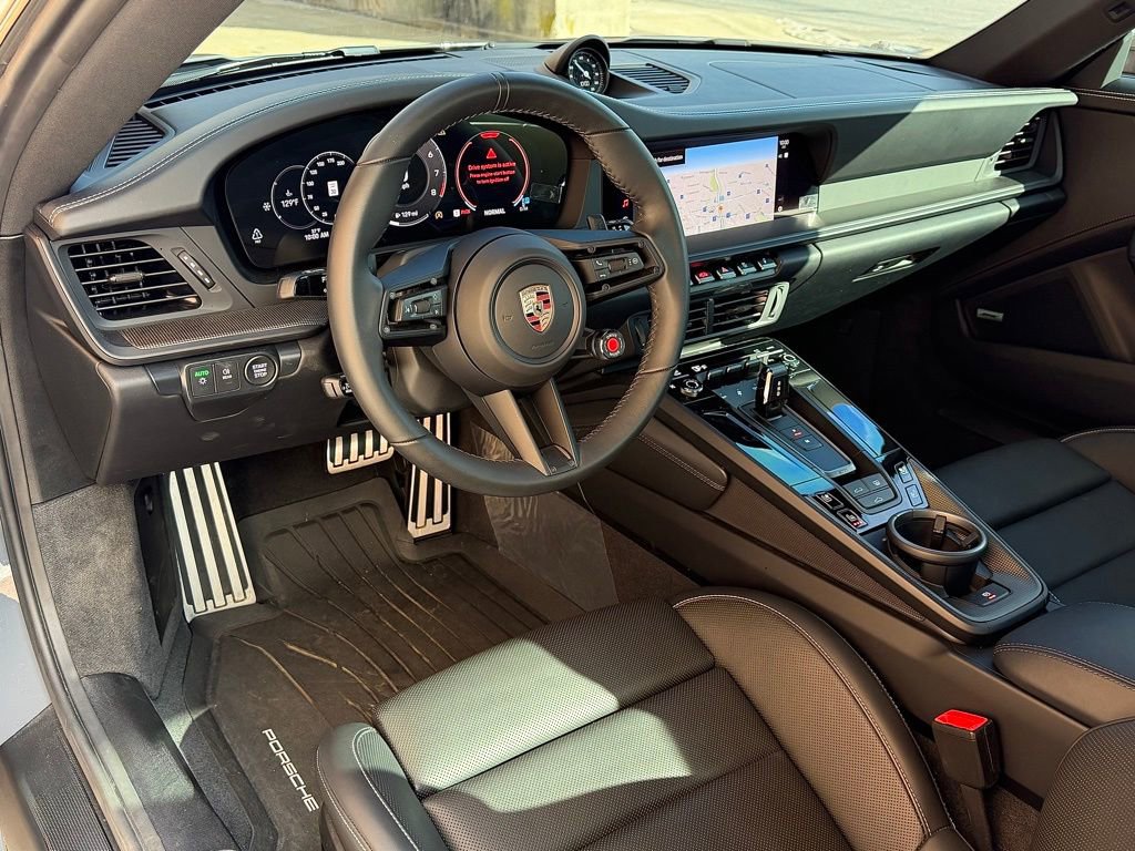 Certified 2025 Porsche 911 Carrera image 4