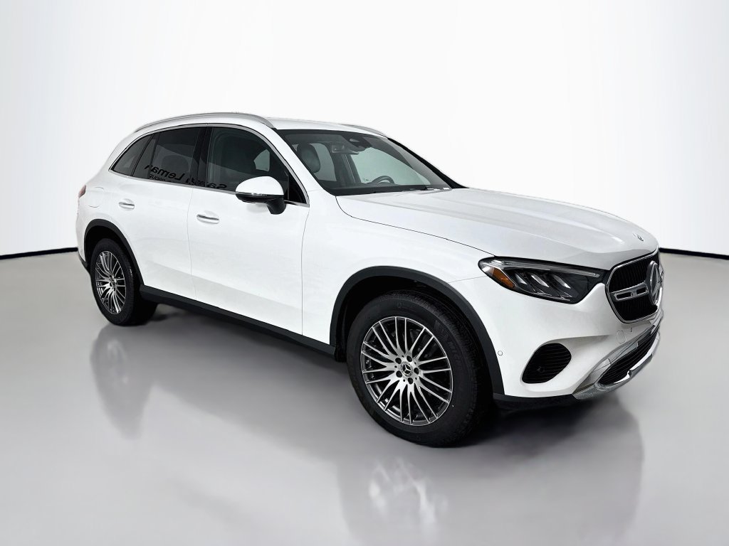 Used 2025 Mercedes-Benz GLC 300 4MATIC image 1