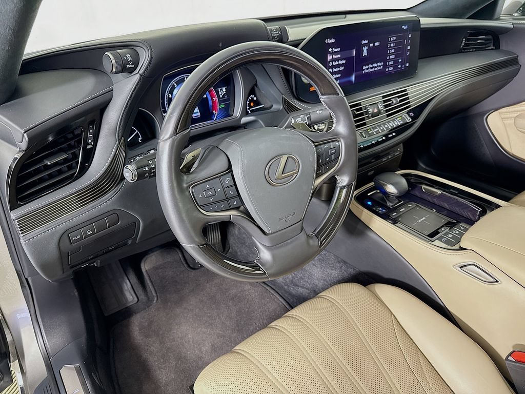 Certified 2022 Lexus LS 500 w/ Interior Upgrade Package RWD image 9