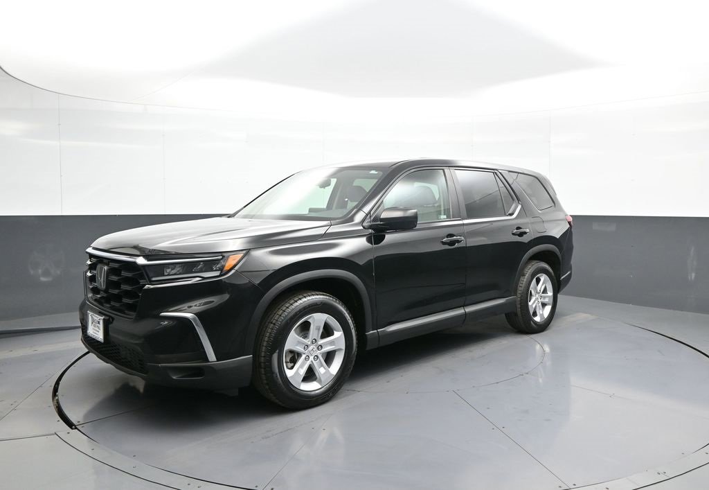 Used 2023 Honda Pilot LX image 10
