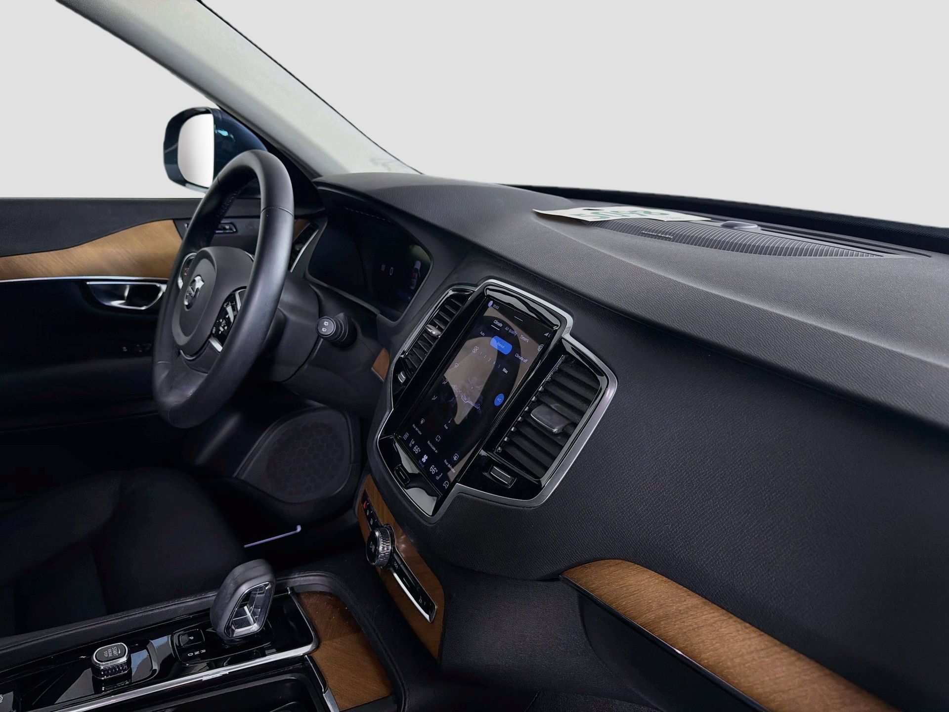 Certified 2023 Volvo XC90 B6 Plus w/ Protection Package Premier AWD/4WD image 31
