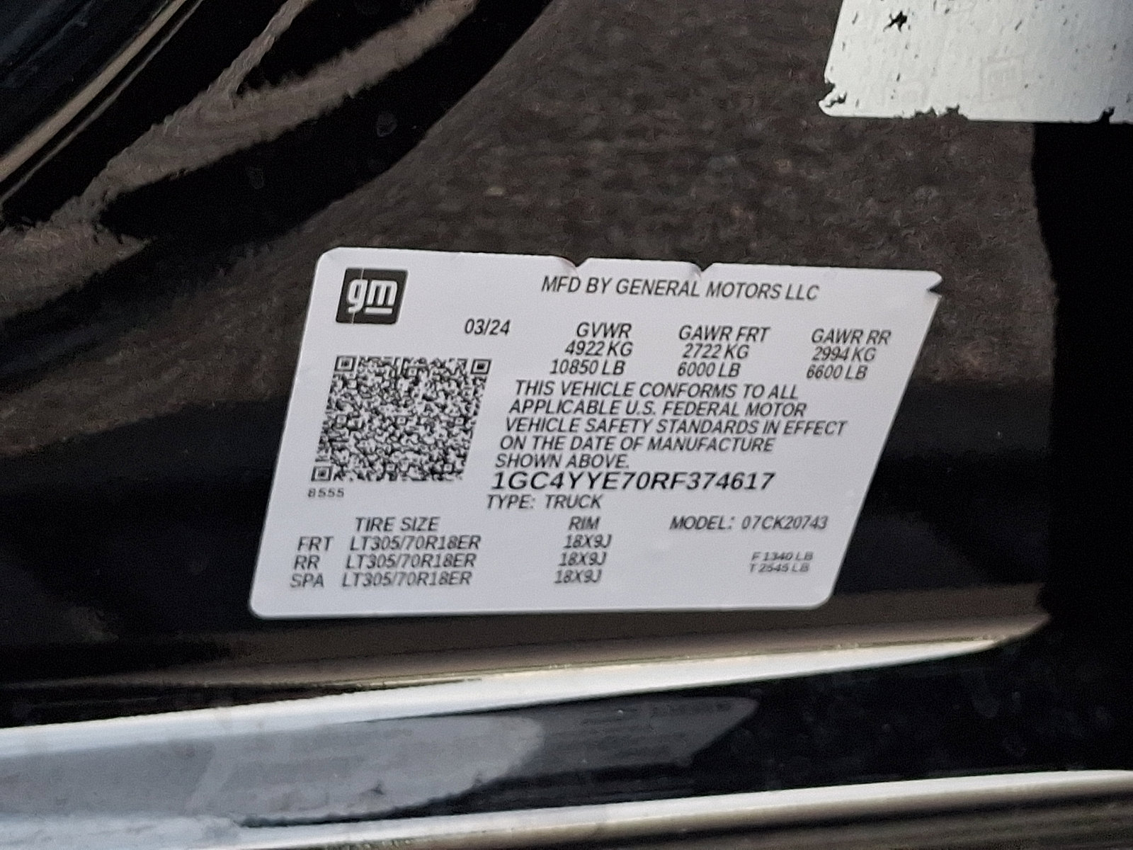 Used 2024 Chevrolet Silverado 2500 ZR2 w/ Snow Plow Prep/Camper Package image 27