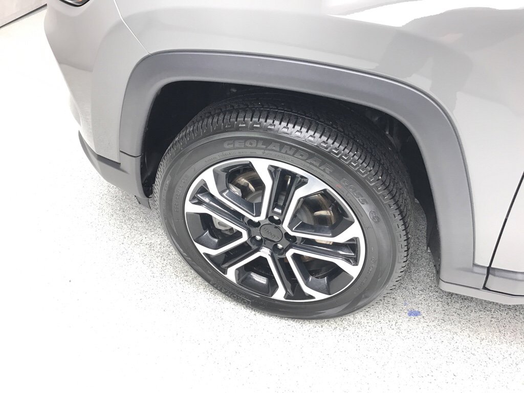 Used 2024 Jeep Compass Limited image 7