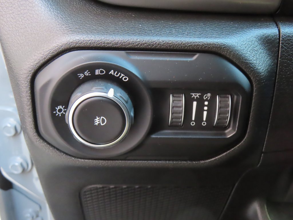 Used 2021 Jeep Wrangler Unlimited Sahara image 15