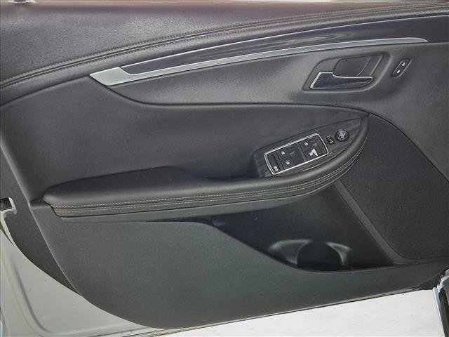 Used 2017 Chevrolet Impala LT w/ Convenience Package FWD image 9