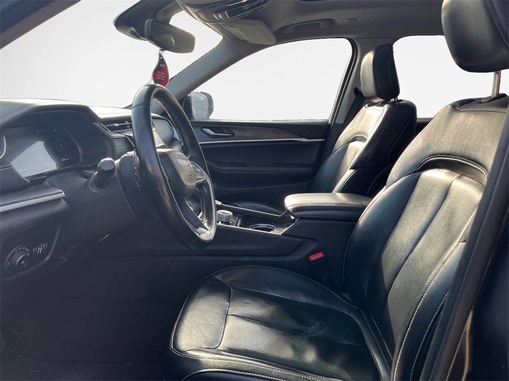 Used 2022 Jeep Grand Cherokee L Limited image 12