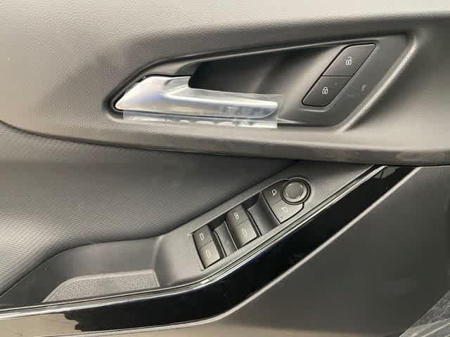 New 2026 Chevrolet Equinox LT w/ Safety and Technology Package AWD/4WD image 9