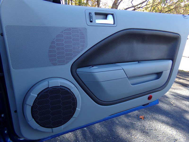 Used 2008 Ford Mustang GT RWD image 43