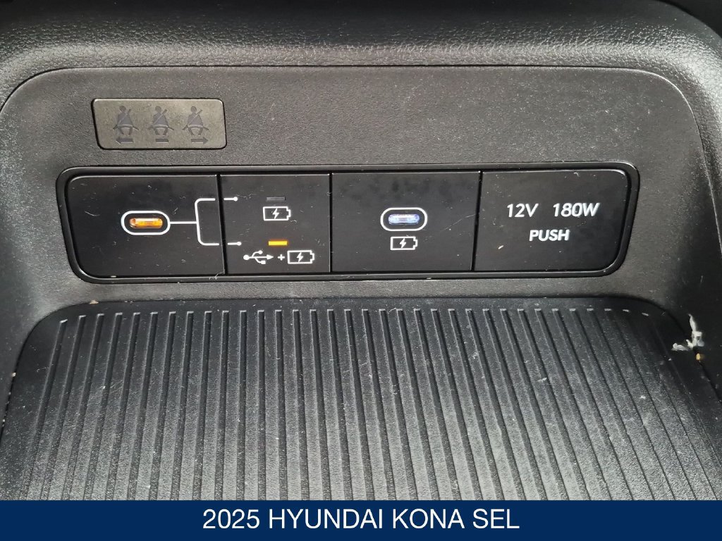 Certified 2025 Hyundai Kona SEL AWD/4WD image 25