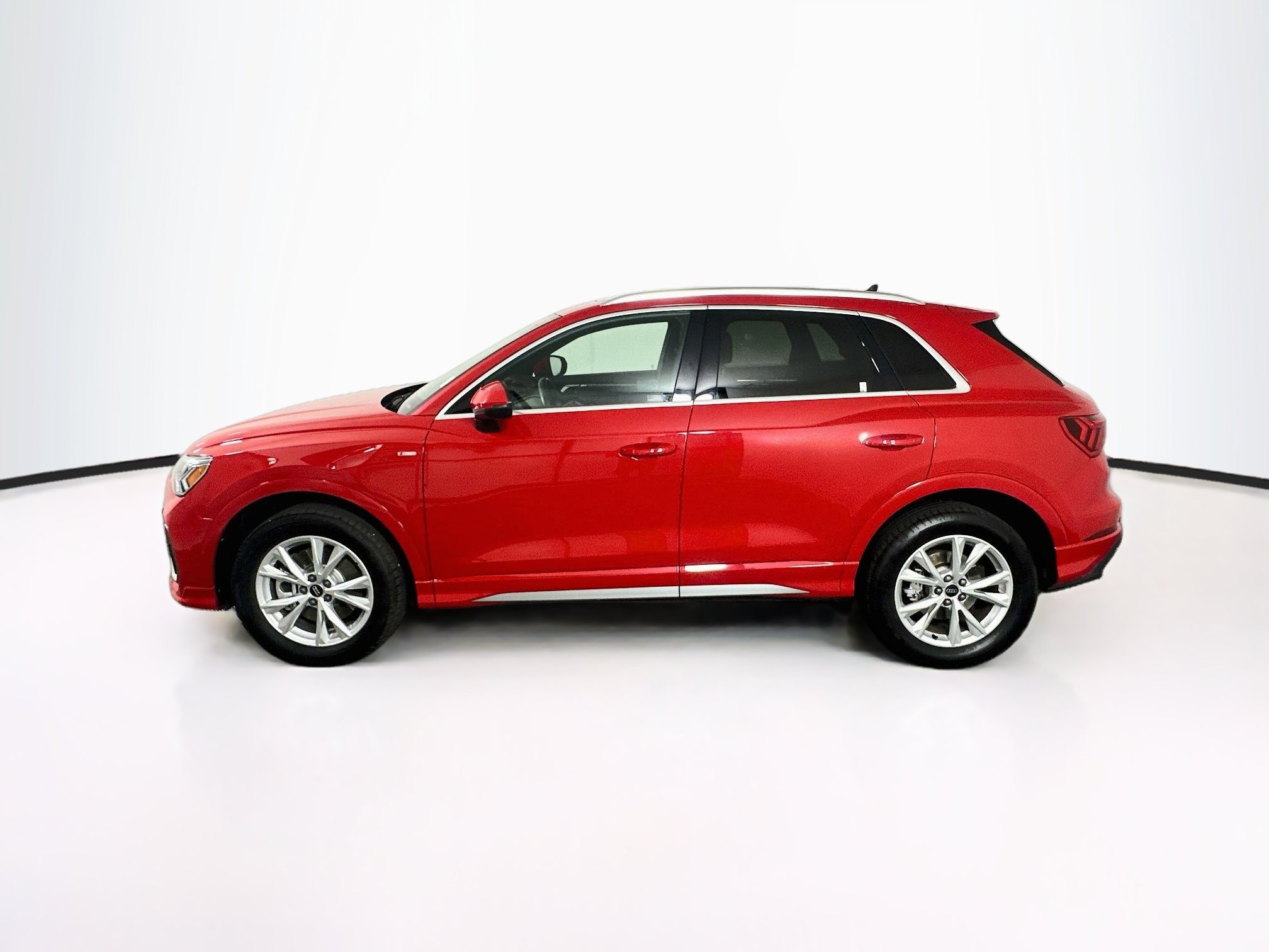 Used 2025 Audi Q3 2.0T Premium AWD/4WD image 4
