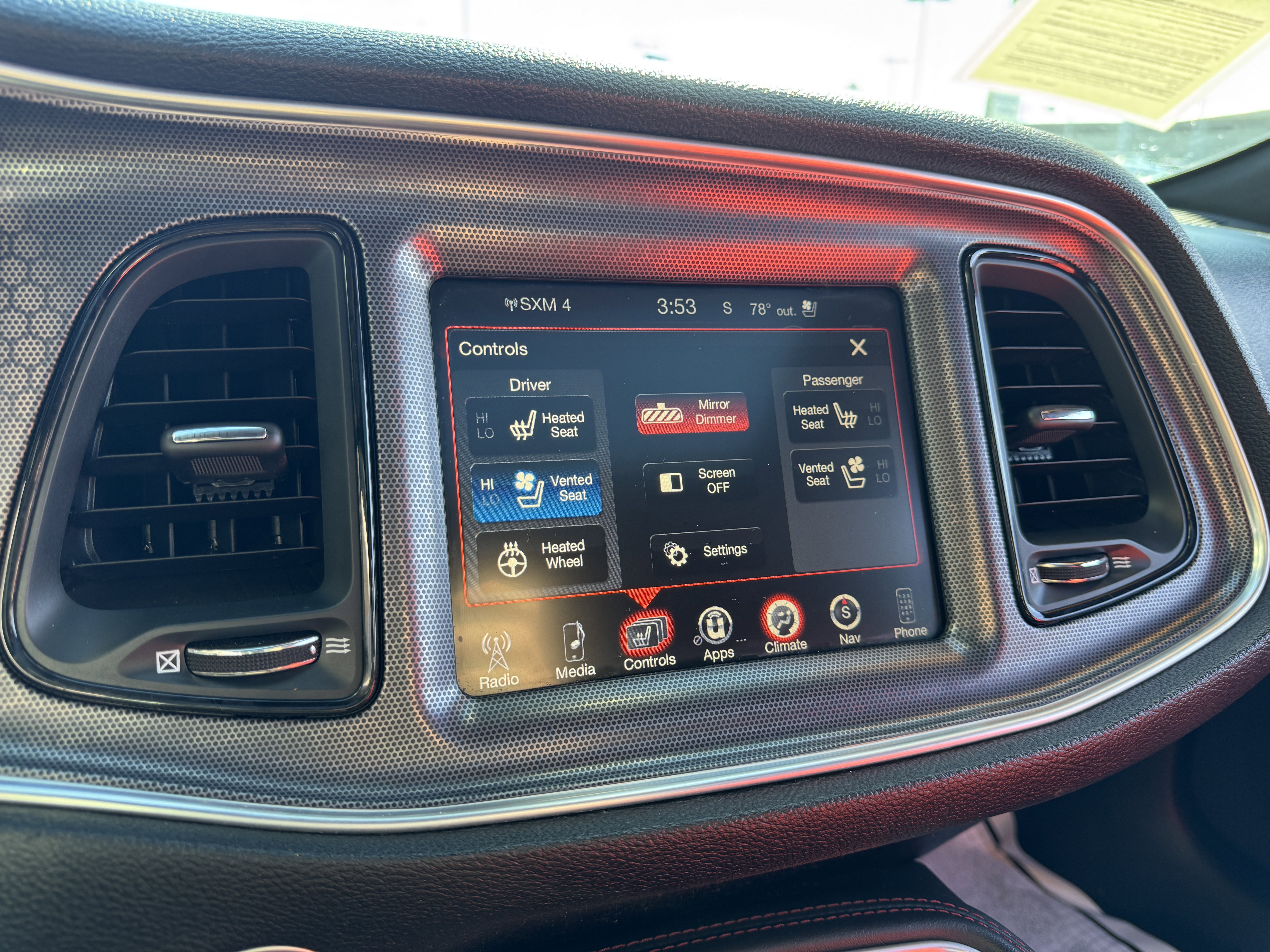 Used 2016 Dodge Challenger R/T Scat Pack w/ Leather Interior Group image 31