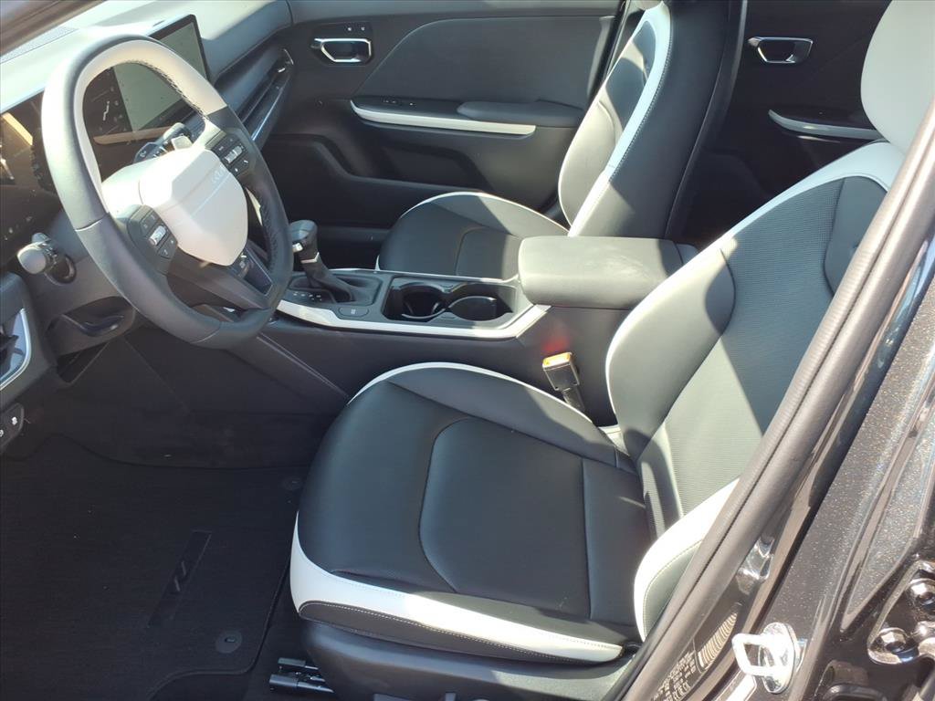 New 2026 Kia K4 EX w/ GT-Line Premium Package FWD image 10