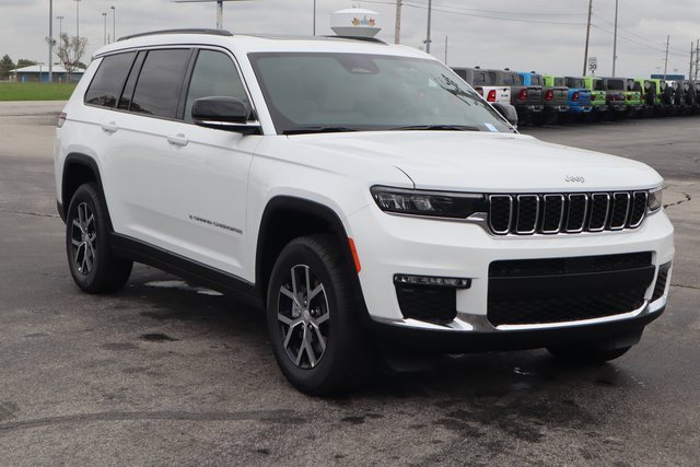 New 2025 Jeep Grand Cherokee L Limited w/ Trailer Tow Package image 2