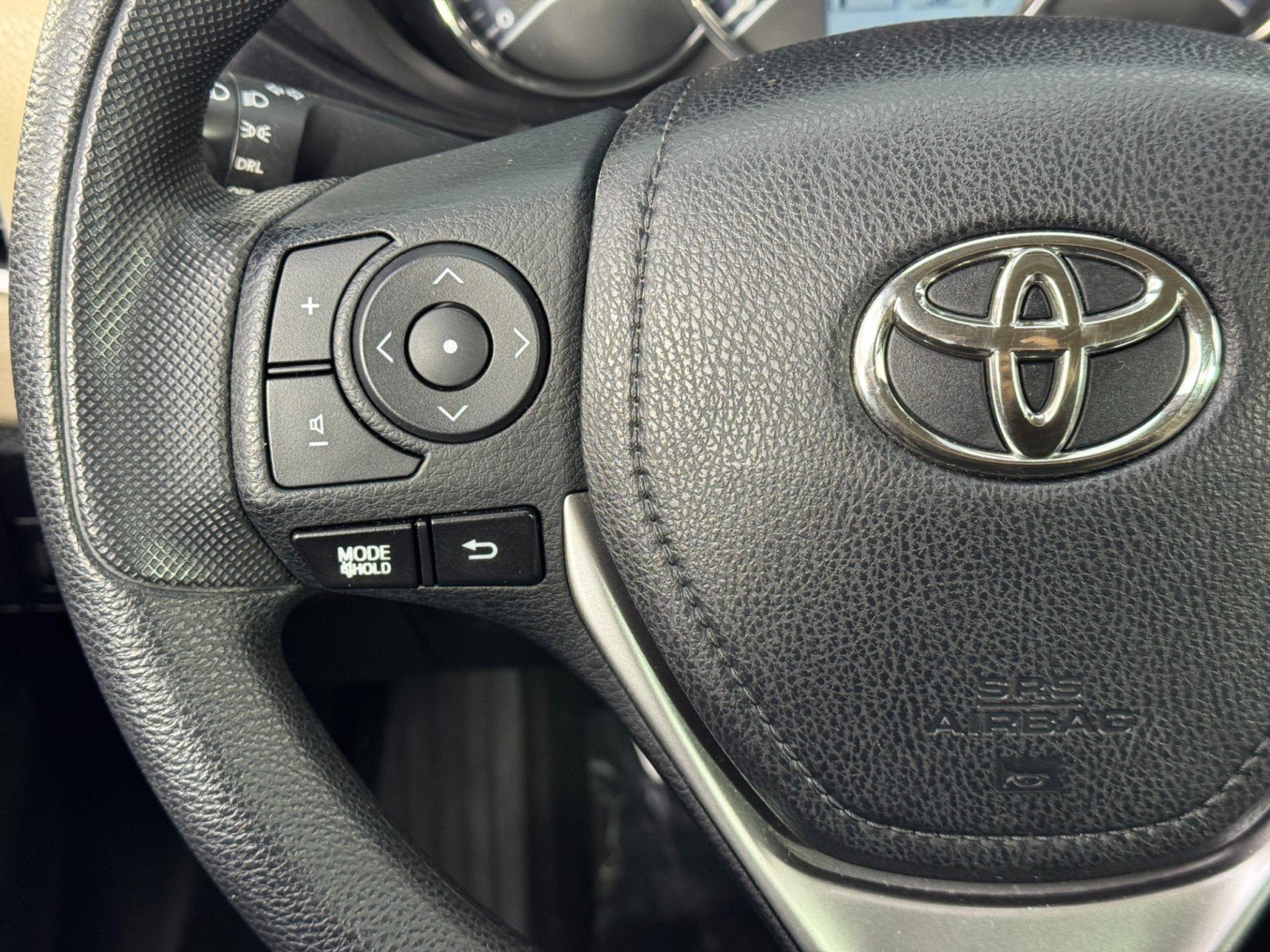 Used 2016 Toyota Corolla LE image 19