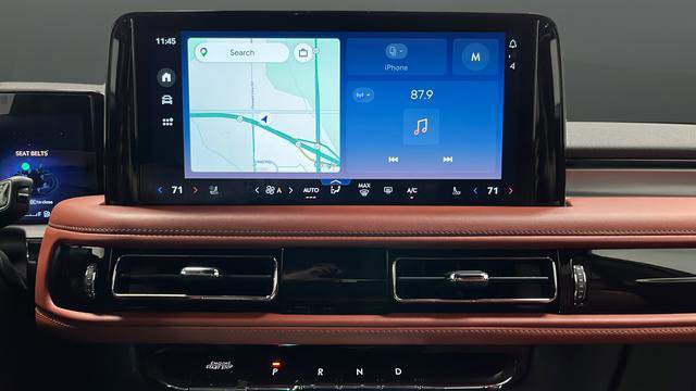 Used 2025 Lincoln Aviator Reserve w/ Equipment Group 201A AWD/4WD image 13