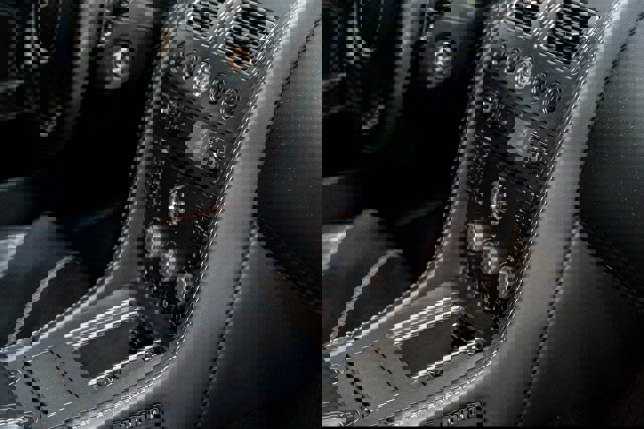 Used 2008 Aston Martin V8 Vantage Roadster image 30