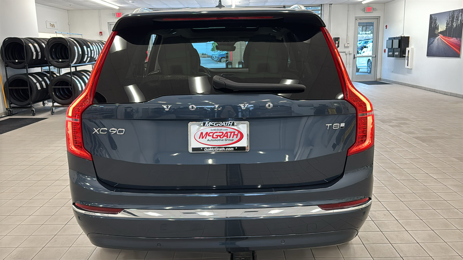 Used 2025 Volvo XC90 T8 Plus w/ Protection Package AWD/4WD image 6