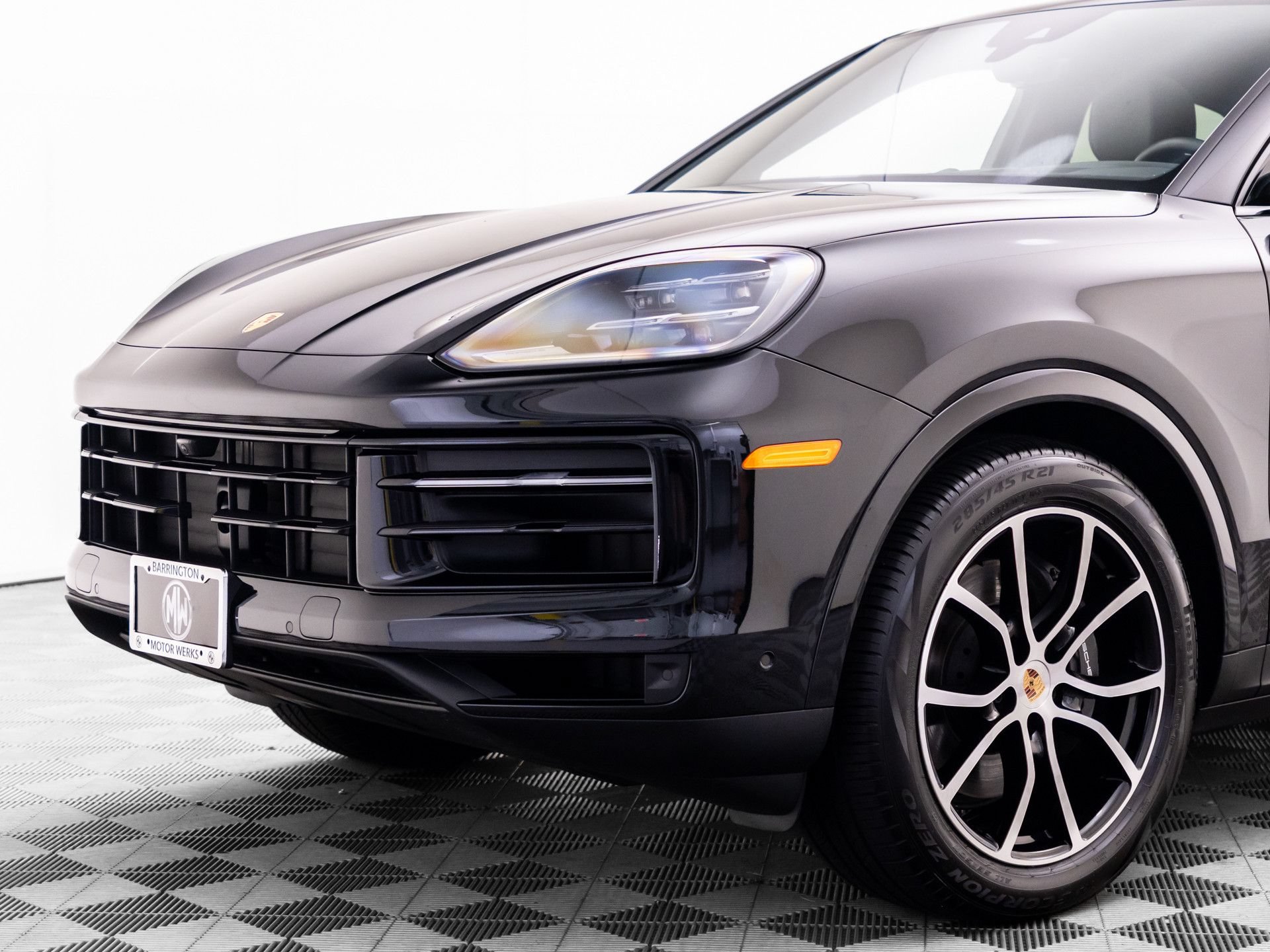 Certified 2025 Porsche Cayenne Coupe AWD/4WD image 39