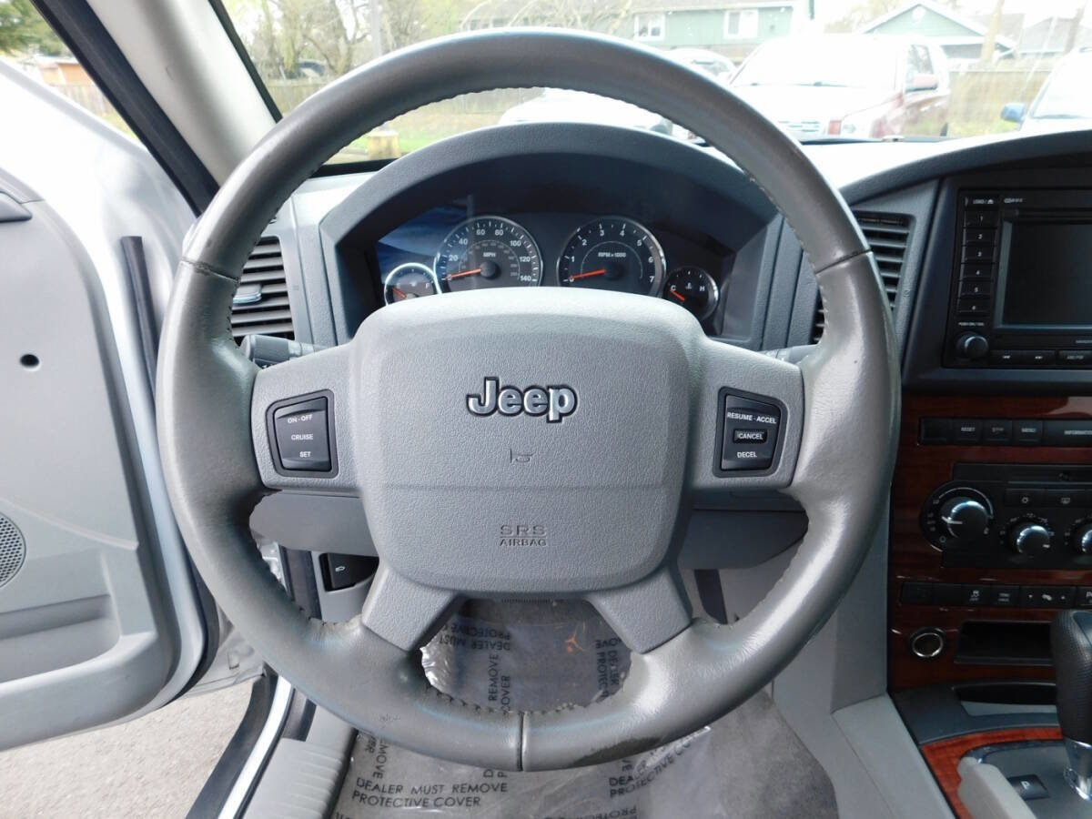 Used 2006 Jeep Grand Cherokee Limited image 9