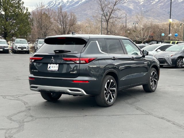 Used 2025 Mitsubishi Outlander SE AWD/4WD image 4