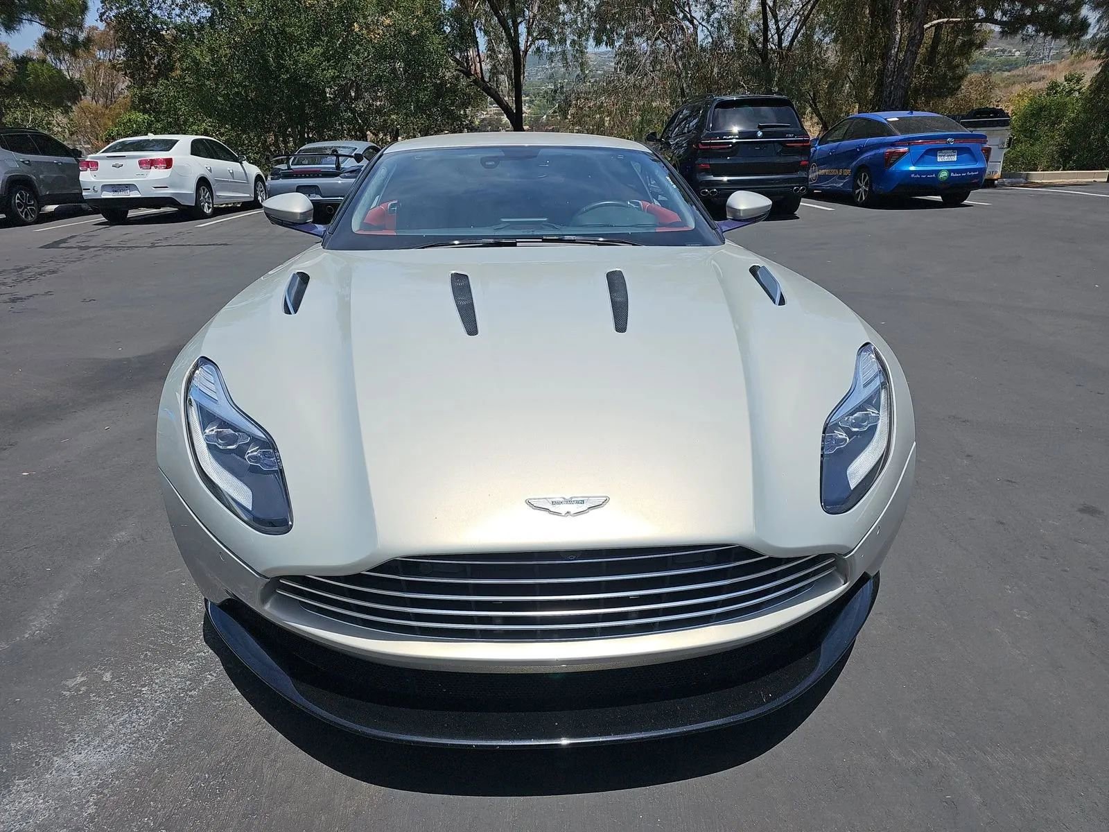 Used 2017 Aston Martin DB11 V12 RWD image 7