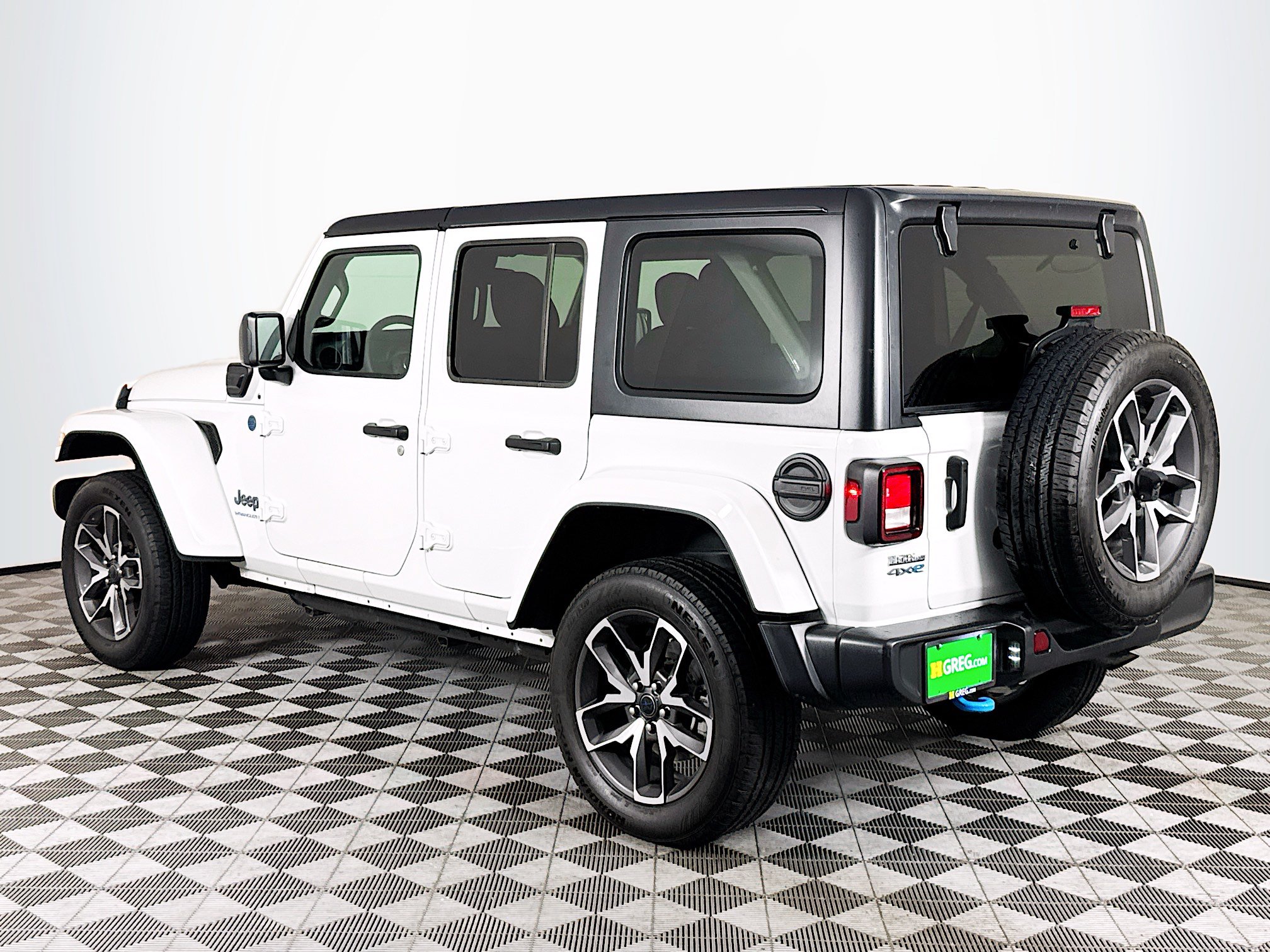 Used 2024 Jeep Wrangler Unlimited AWD/4WD image 6