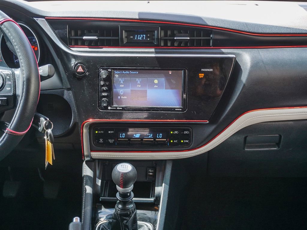 Used 2018 Toyota Corolla iM w/ Carpet Mat Package (TMS) FWD image 15