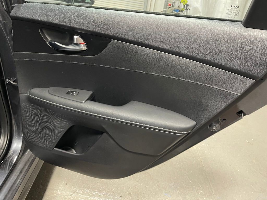 Used 2024 Kia Forte GT-Line w/ GT-Line Premium Package image 12