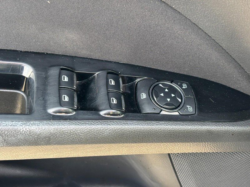 Used 2016 Ford Fusion SE w/ SE Cold Weather Package image 17