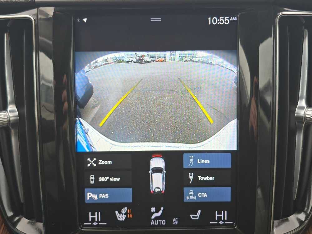 Used 2021 Volvo XC60 T5 Momentum w/ Advanced Package image 19