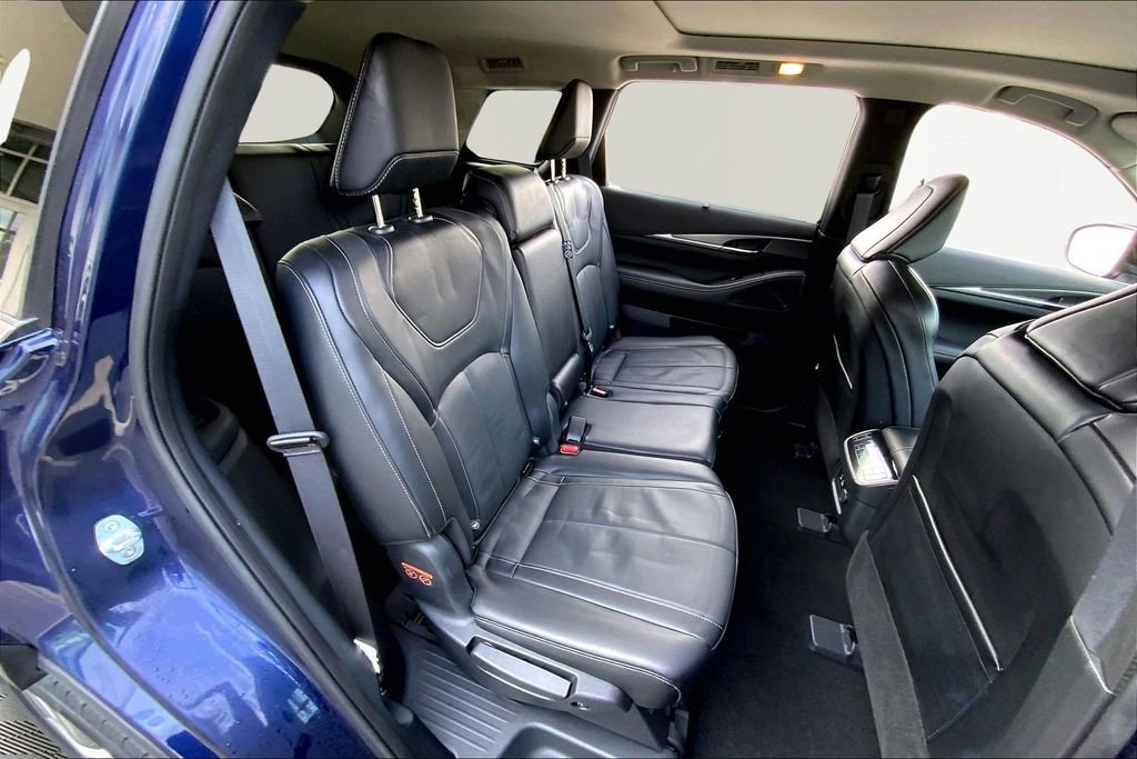 Used 2023 INFINITI QX60 Luxe w/ Cargo Package image 17