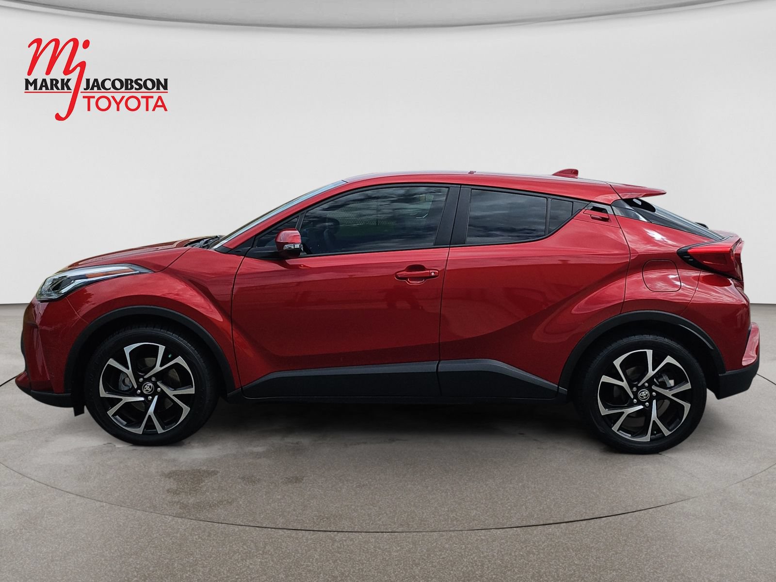 Used 2021 Toyota C-HR XLE FWD image 9