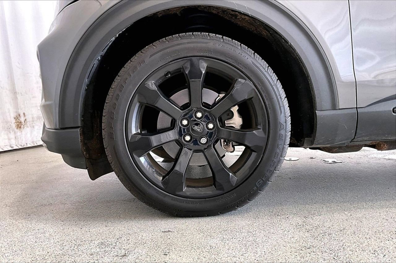 Used 2023 Ford Explorer ST-Line w/ Class IV Trailer Tow Package image 6