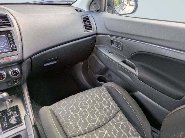 Used 2025 Mitsubishi Outlander Sport ES AWD/4WD image 17