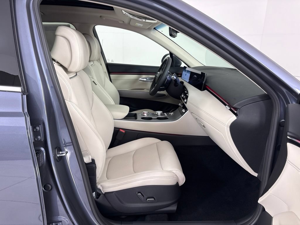 New 2027 Genesis GV70 2.5T Select AWD/4WD image 12
