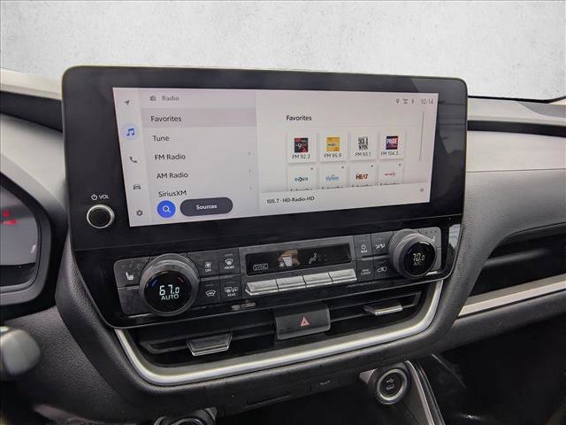 Used 2025 Toyota Grand Highlander AWD image 13