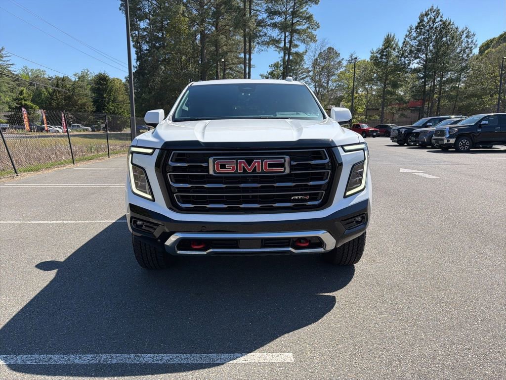 Used 2025 GMC Yukon AT4 w/ AT4 Premium Package AWD/4WD image 3