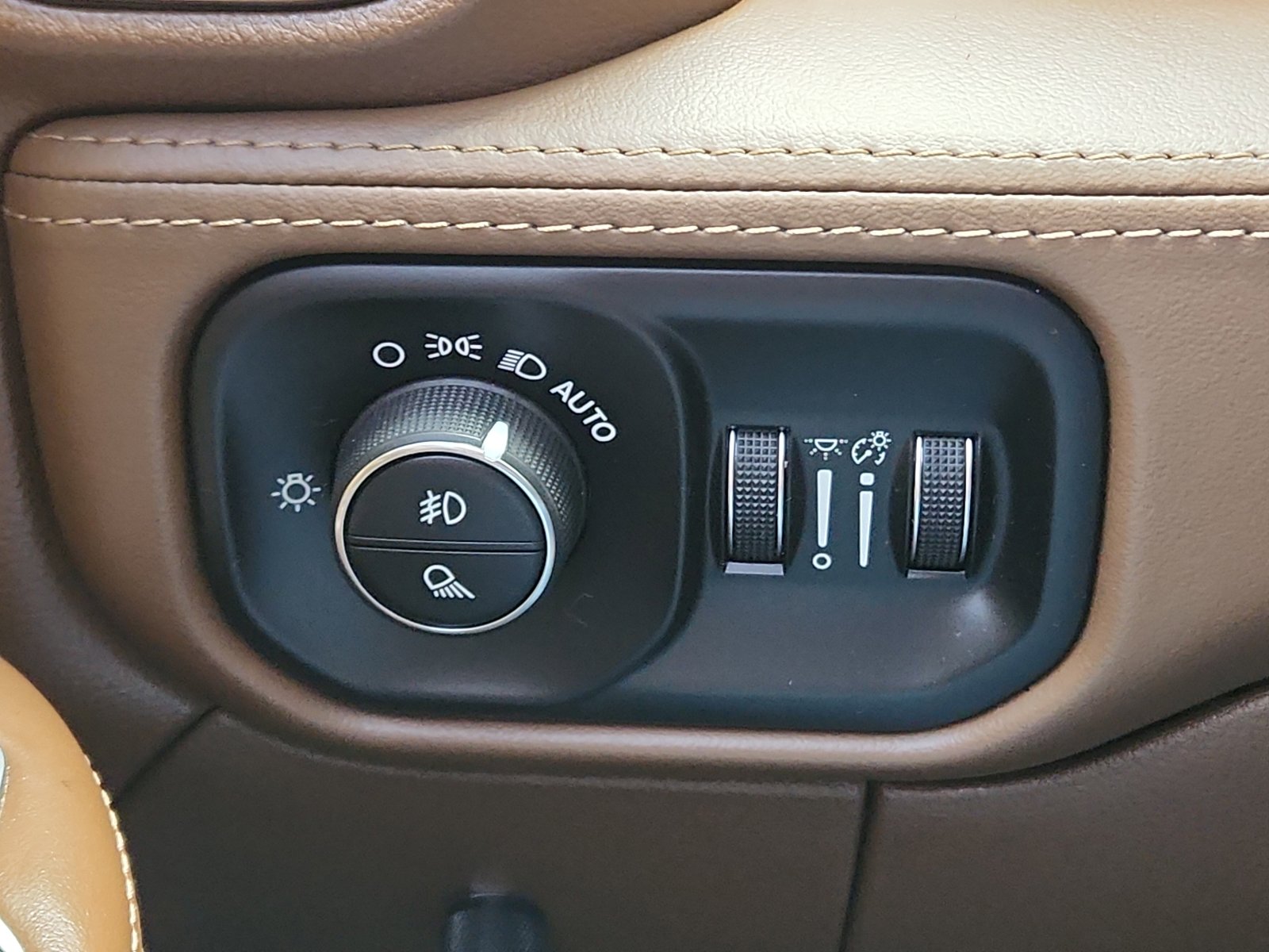 Used 2022 RAM 3500 Limited image 16