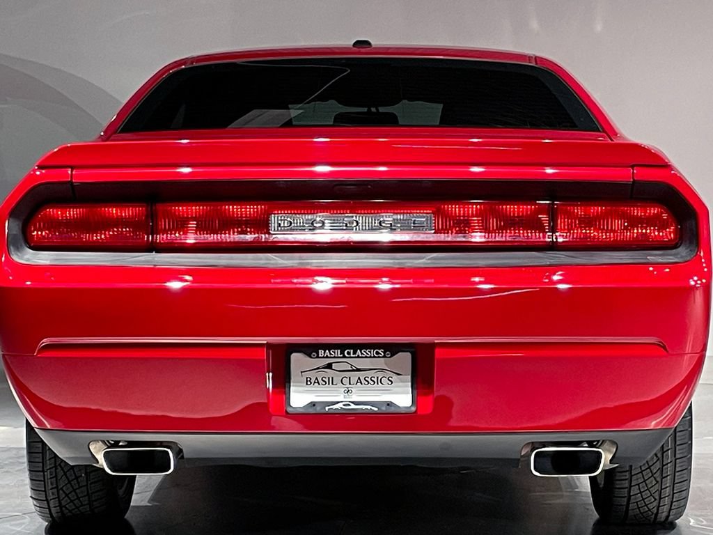 Used 2012 Dodge Challenger SXT Plus RWD image 24