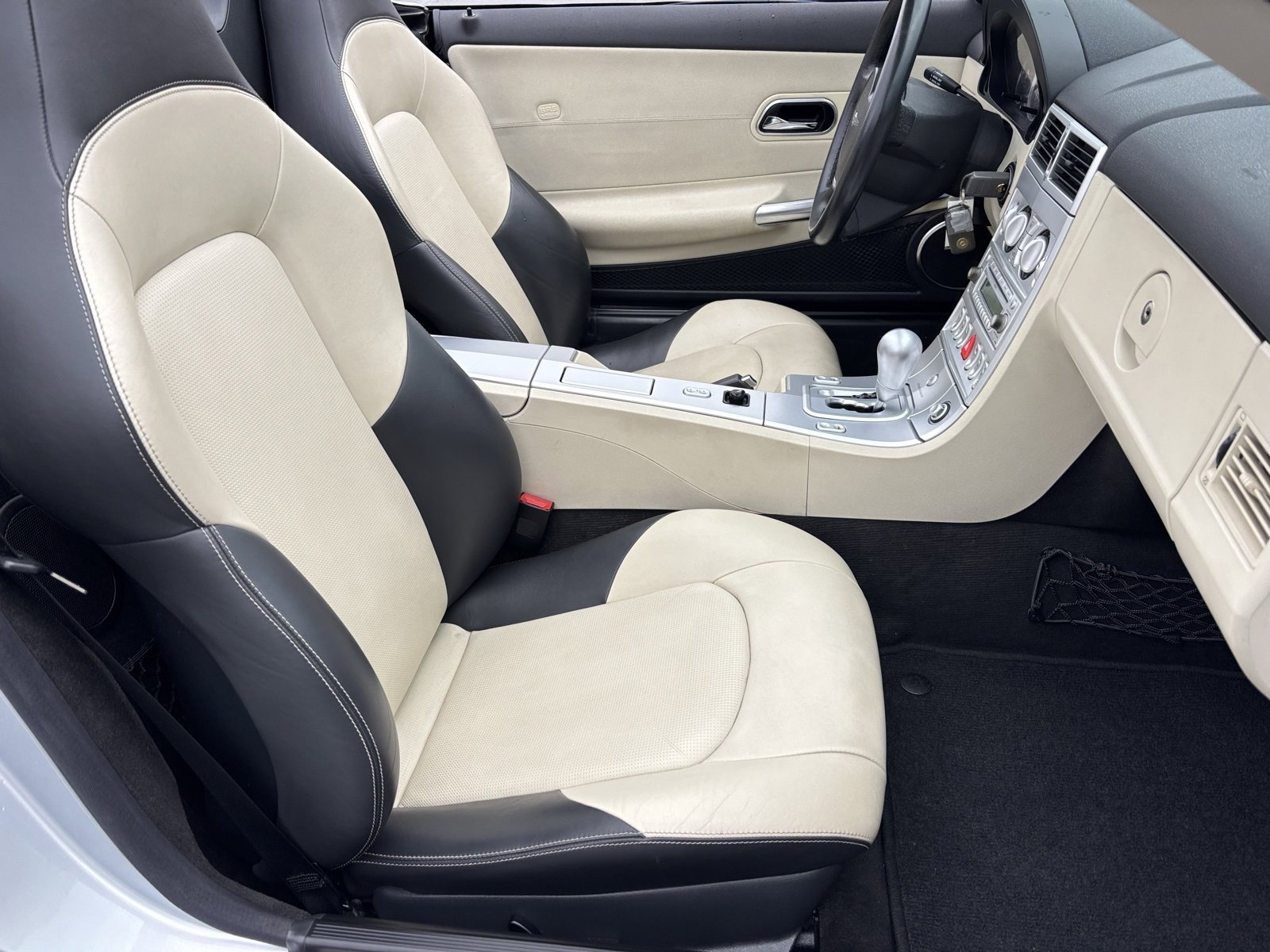 Used 2007 Chrysler Crossfire Limited image 14