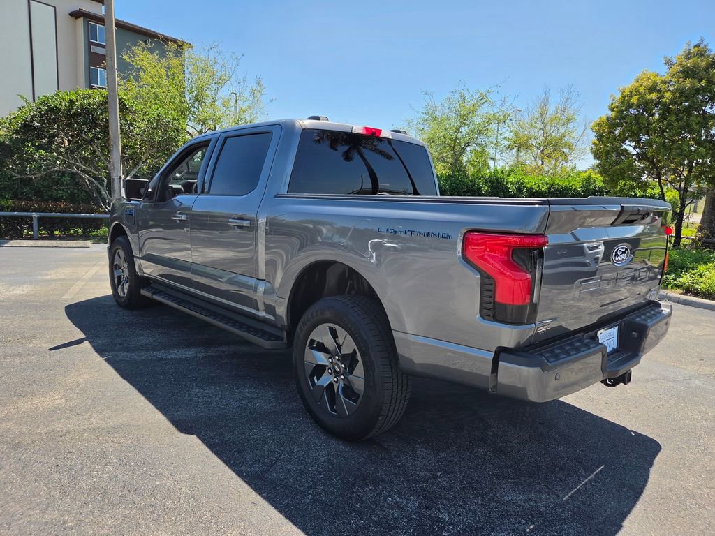 Used 2025 Ford F150 Lightning Flash AWD/4WD image 8