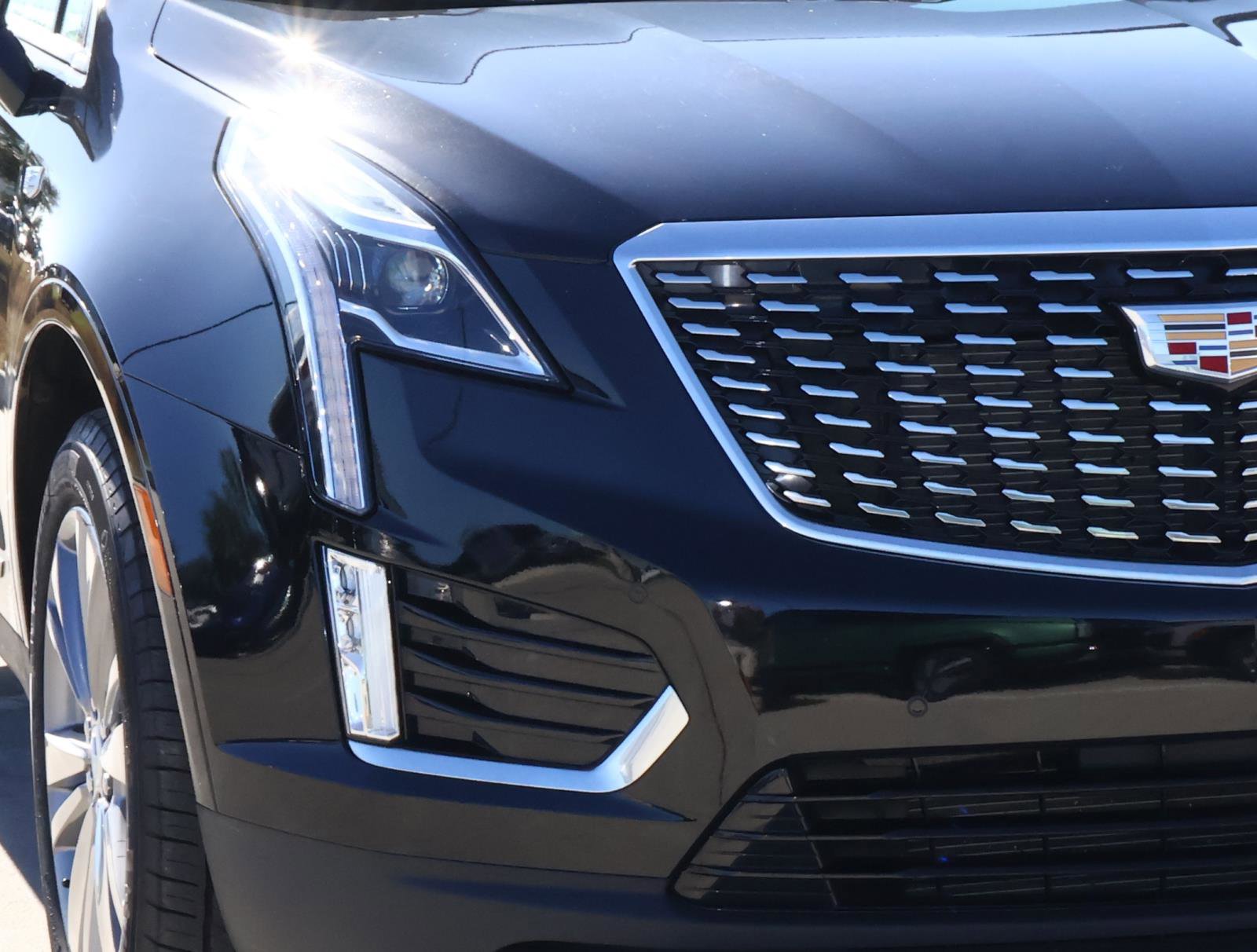 Certified 2025 Cadillac XT5 Premium Luxury image 9