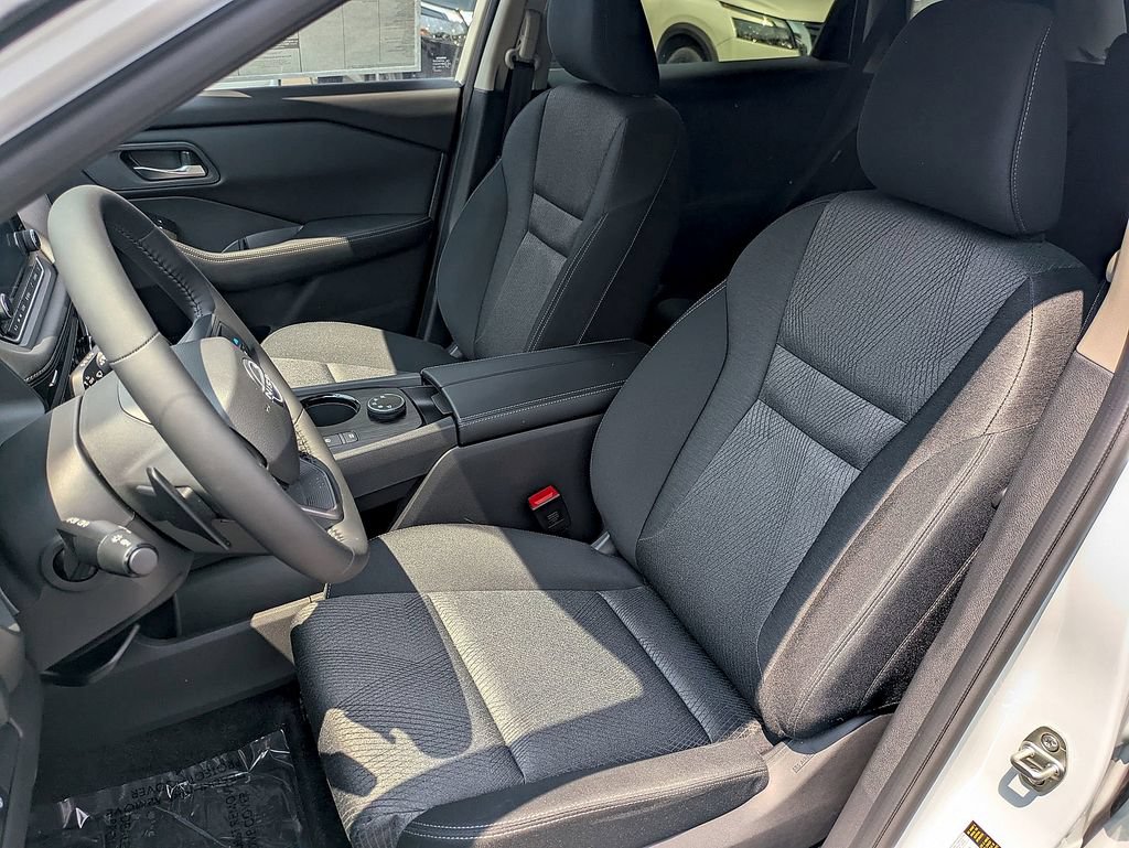 New 2025 Nissan Rogue SV AWD/4WD image 11