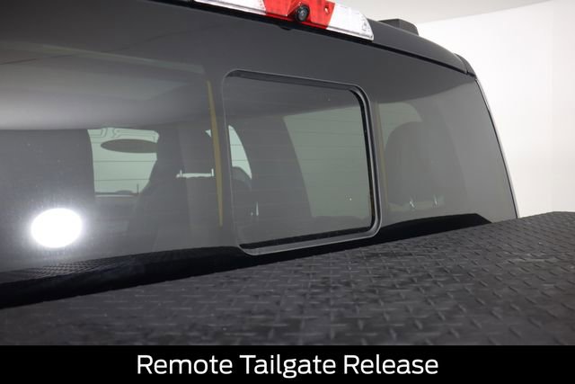 Used 2022 Ford F250 Lariat w/ Black Appearance Package image 37