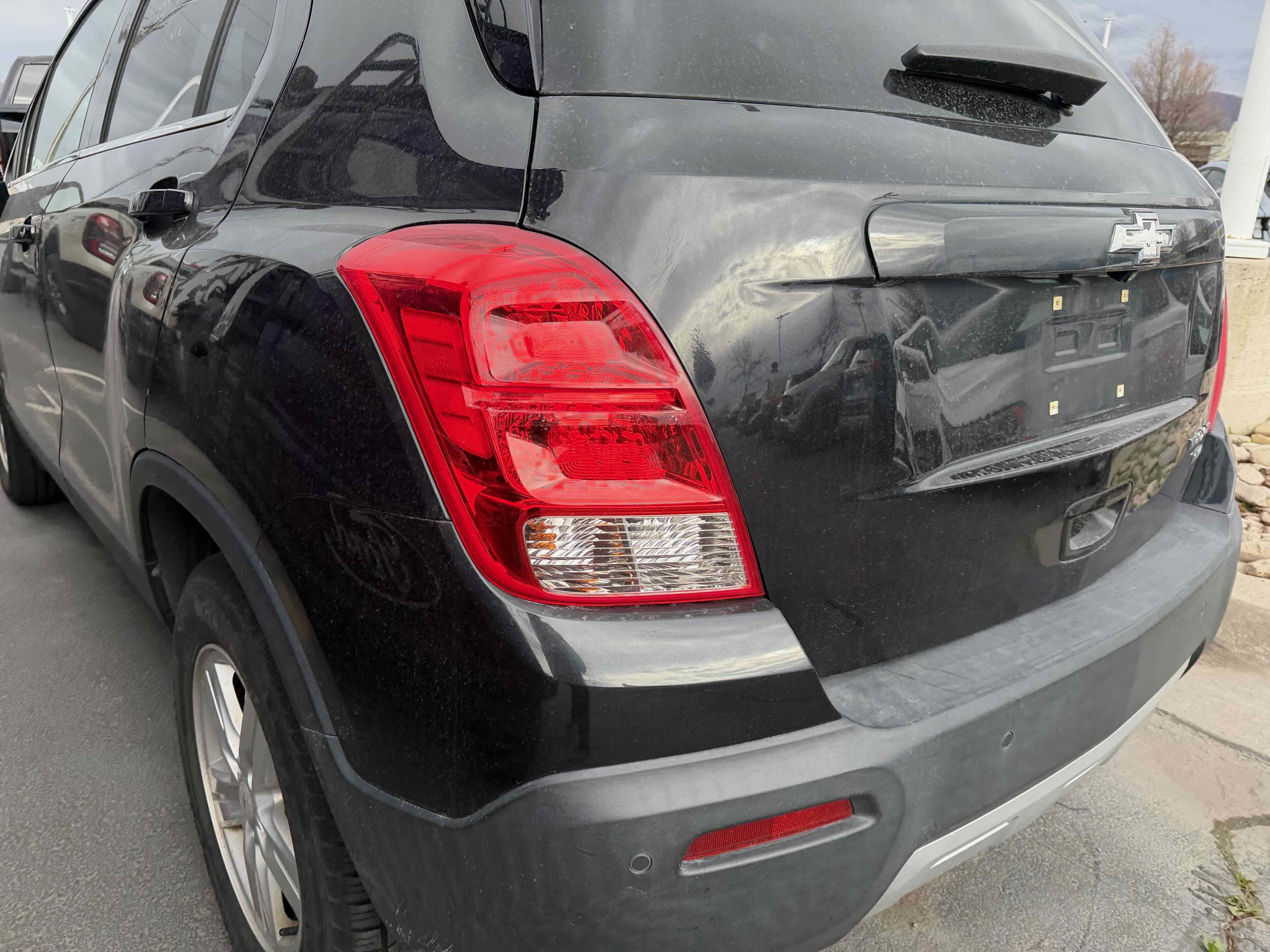 Used 2016 Chevrolet Trax LT w/ LT Convenience Package image 12