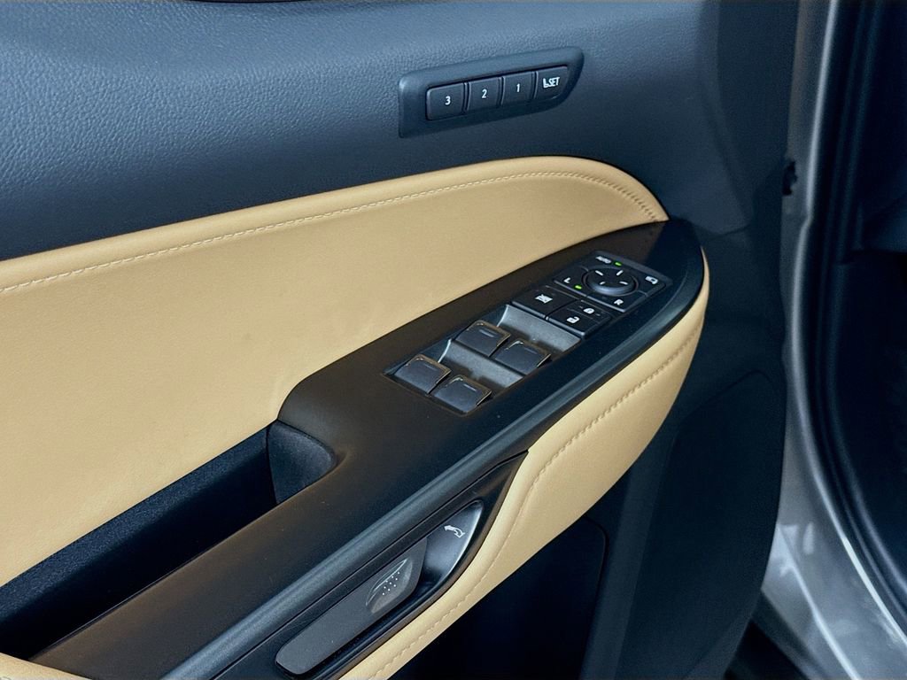Used 2025 Lexus NX 250 FWD w/ Premium Package image 18