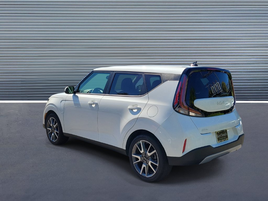 Used 2024 Kia Soul EX w/ EX Designer Package FWD image 4