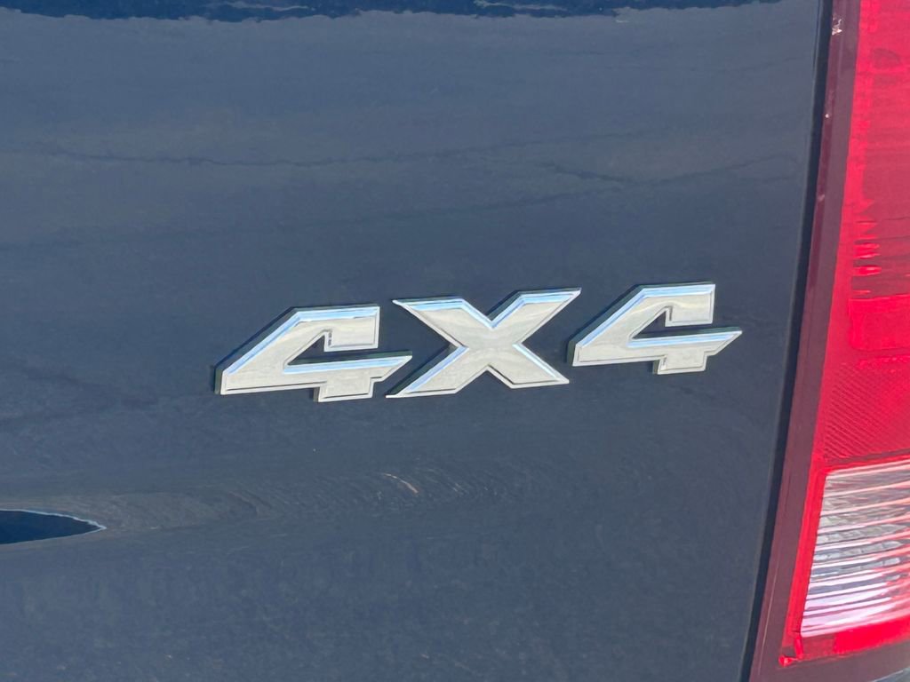 Used 2015 RAM 1500 ST w/ SXT Appearance Group AWD/4WD image 6
